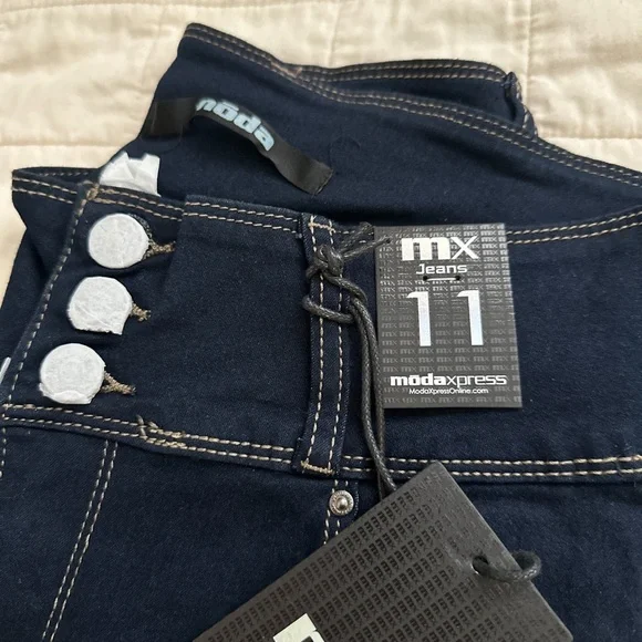 moda express dark wash jeans - Picture 3 of 6